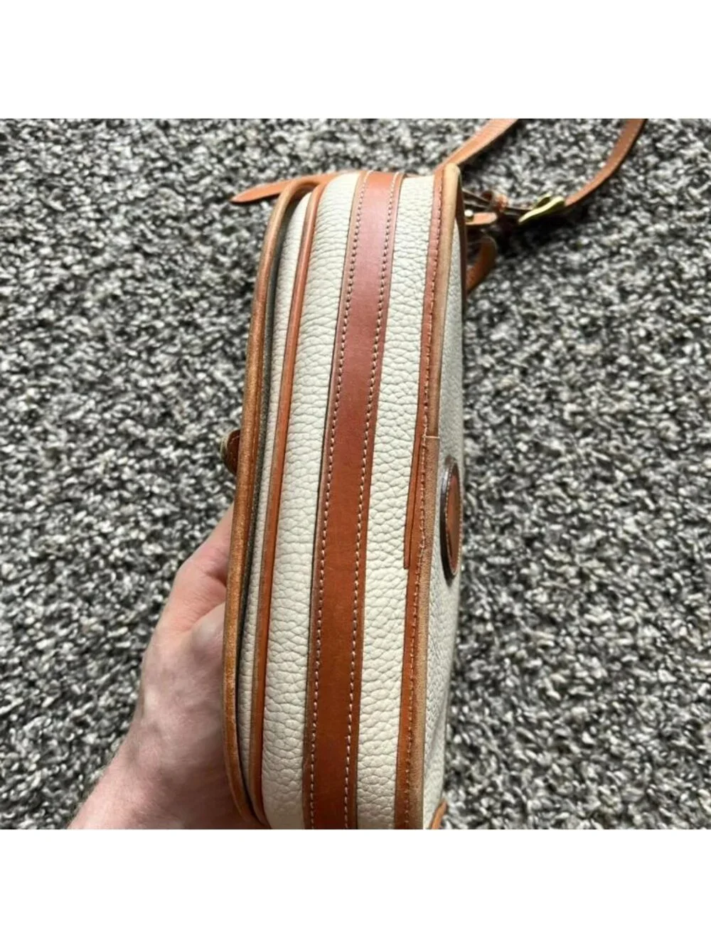 Vintage Ivory Tan Leather Dooney & Bourke Crossbody Bag Timeless Preppy Utility - Picture 7 of 8